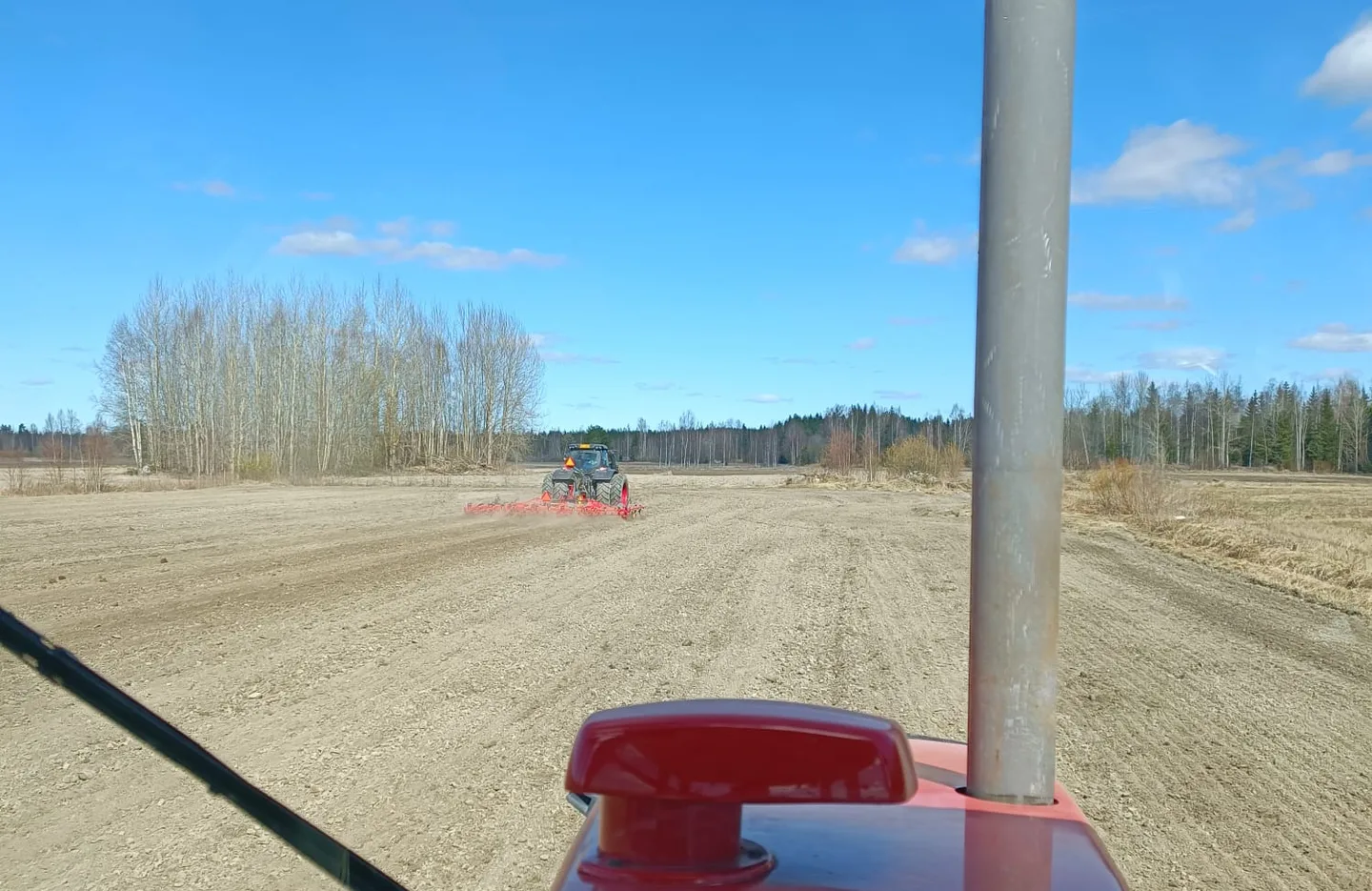 Peltotyokuva kevat 2024 x