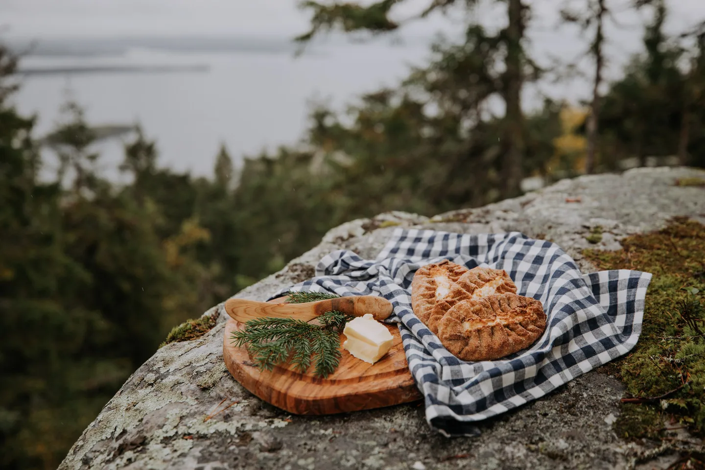 Karjalanpiirakka vaaka