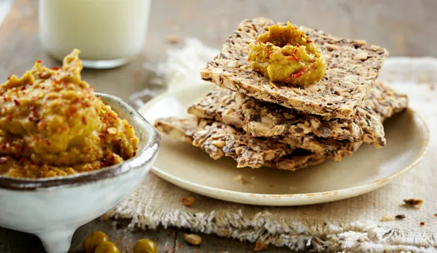 Mkn artikkeli nakkarit kaura siemenkeksit hernehummus vaaka h kuvalaurariihela