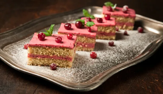 Mkn artikkeli ruokaneuvot karpaloleivokset kuvamaajakotitalousnaisettimoviljakainen vaaka