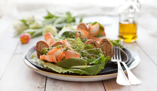 Mkn artikkeli paasiaissalaatti v ruokaneuvot paasiainen kuvatimoviljakainen maa jakotitalousnaiset 10