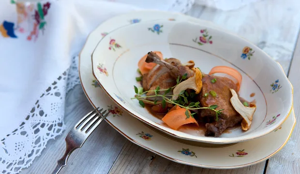 Sorsapaisti lautasella