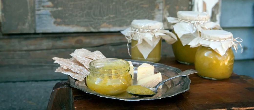 Kesäkurpitsa-sitruunahillo ja sitrunatahna