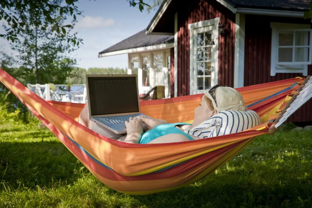 Mkn jarjesto naisvoimaayhdistys ihminen nainenriippukeinussamokilla pedacomoy plugi 260517