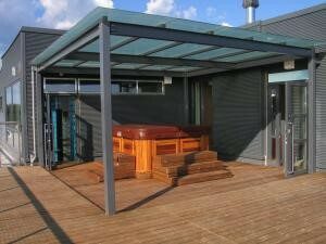 Vanajan sauna ja takkahuonetilat poreallas