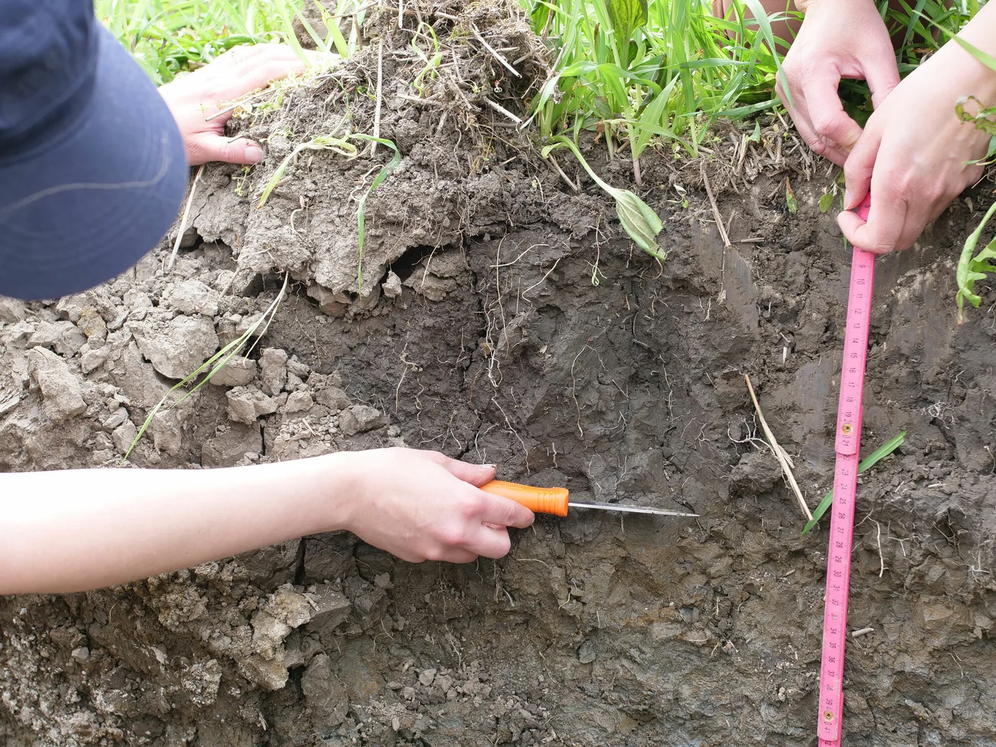 Maakuoppa mittaaminen