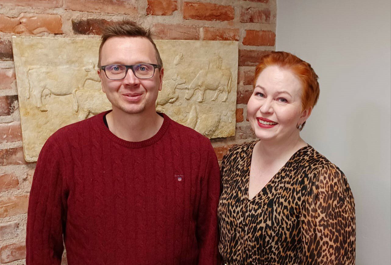 Toimitusjohtaja Katri Kostamo ja Varatj Tuomo RIssanen