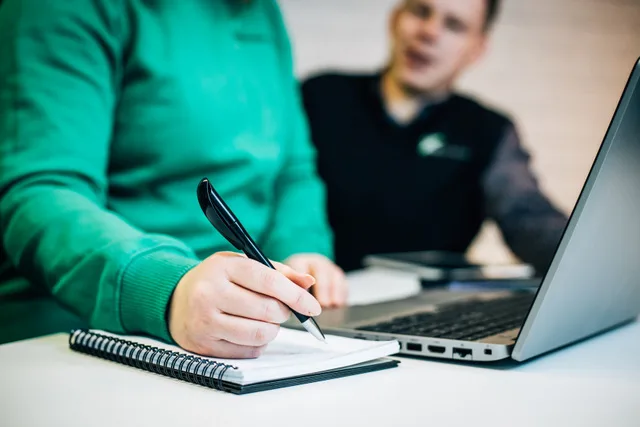 Tietokone ja asiantuntijat