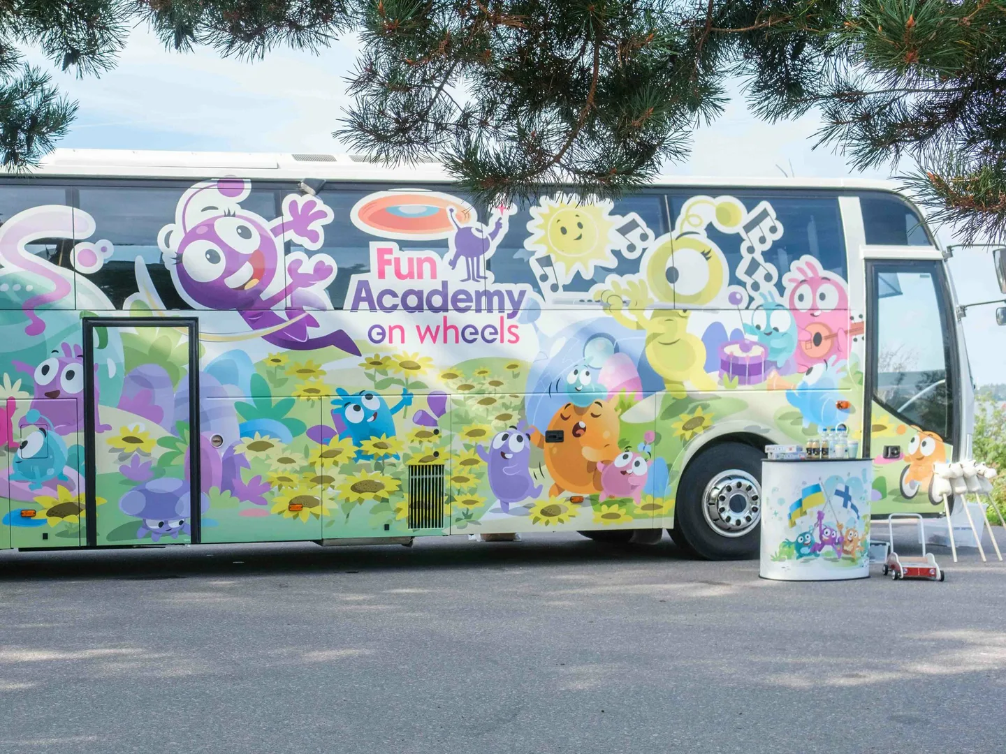 Nettiin Fun Academy On Wheels Bus Side Credit Fun Academy 2