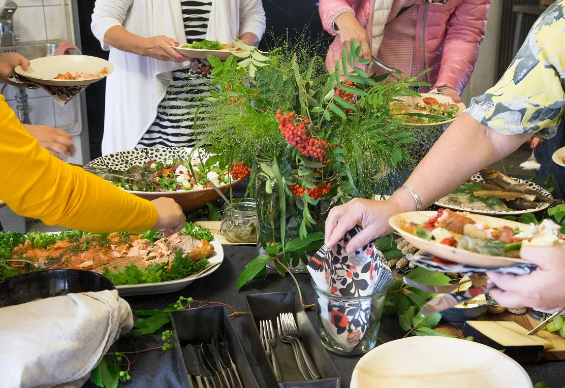 Ruokailu essi jokela