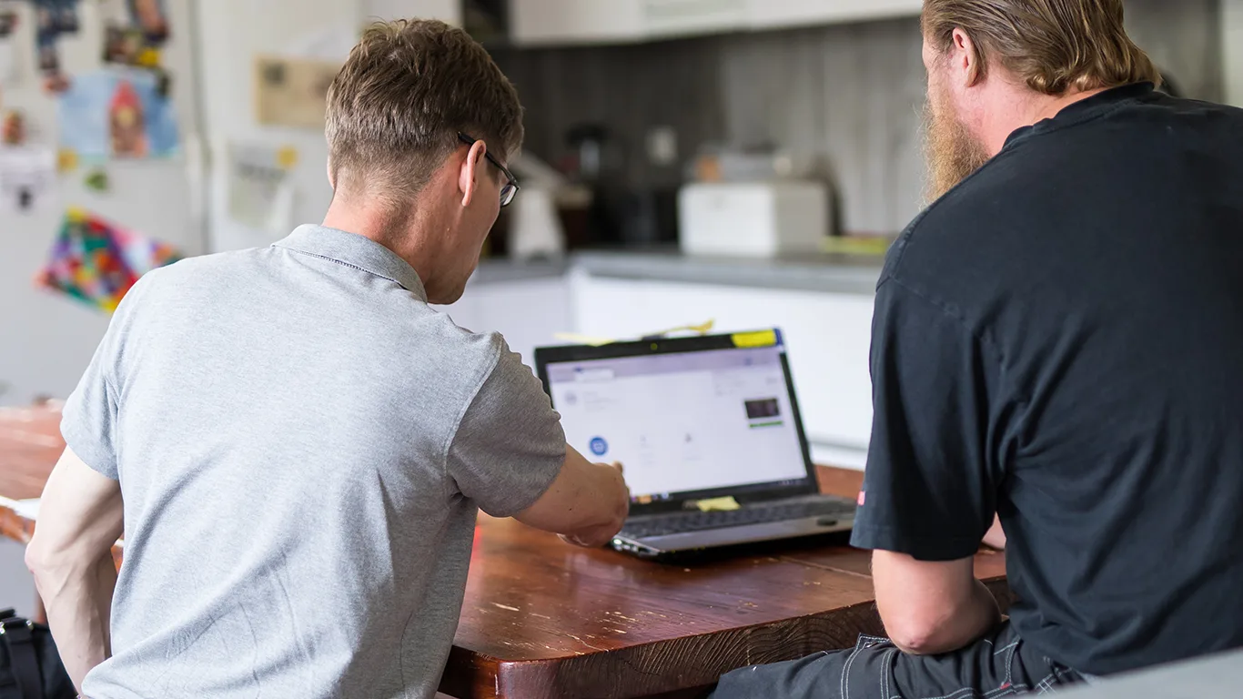 Asiakas ja asiantuntija raj vas kuwaamo fi