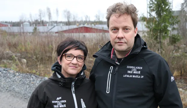 Jaana ja Vesa Latvala ovat laajentaneet määrätietoisesti sikaloita Seinäjoen Ylistarossa ja lisänneet sikalayritysten määrää. Sikalakokonaisuuteen kuuluu kaikkiaan neljä eri sikalayhtiötä, joista kaksi on Ylistarossa. Niistä taustalla on Latvalan Maatila Oy:n emakkosikala.